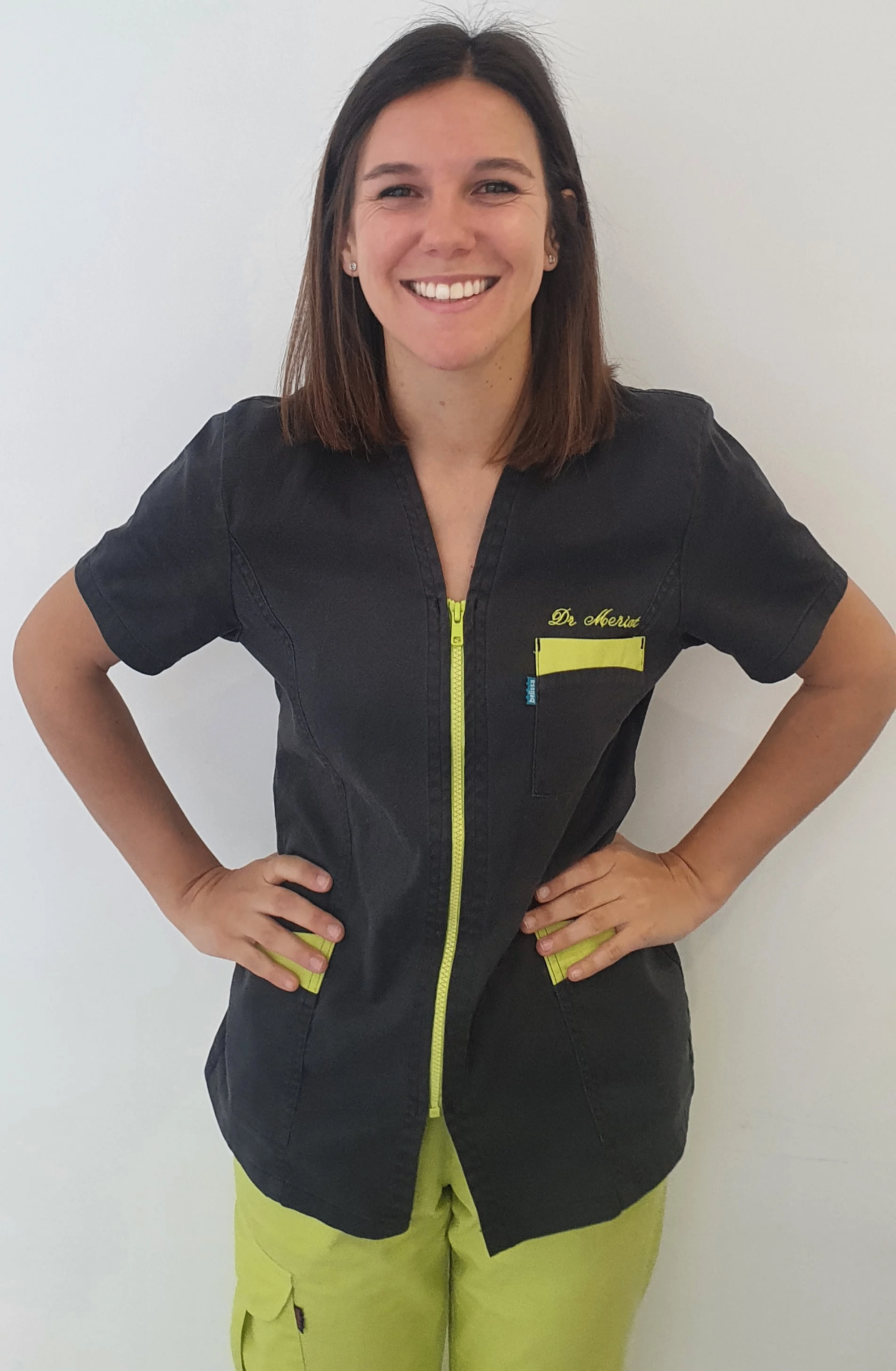 Dr Stéphanie Meriot - Dentiste spécialisée parodontie implantologie Marseille